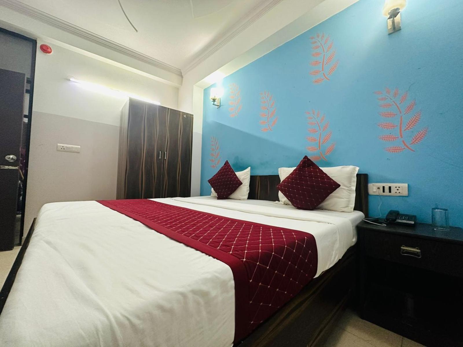 Hotel Galaxy Inn Near Delhi International Airport نيودلهي المظهر الخارجي الصورة