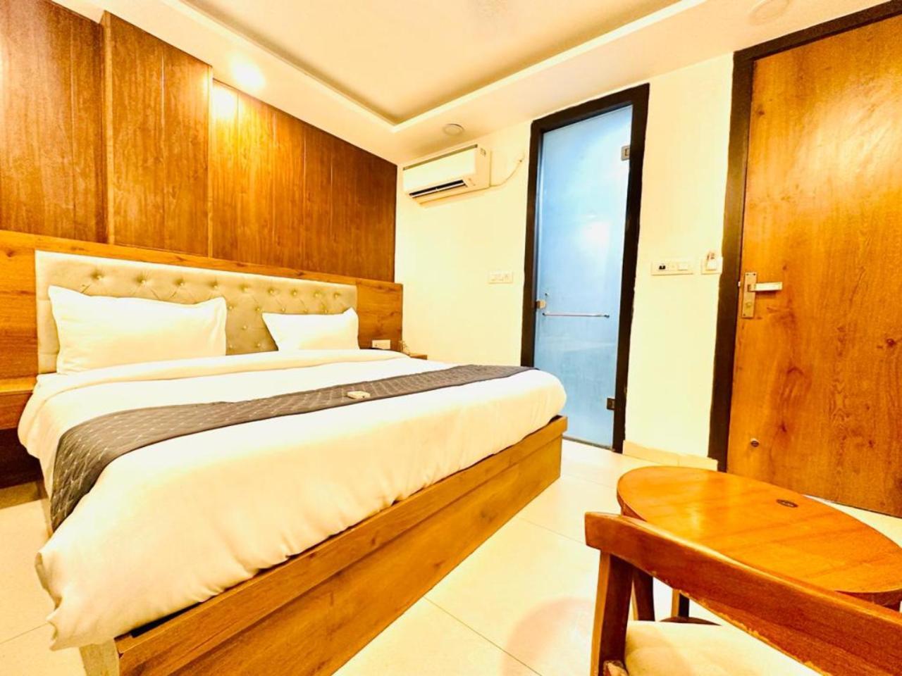 Hotel Galaxy Inn Near Delhi International Airport نيودلهي المظهر الخارجي الصورة