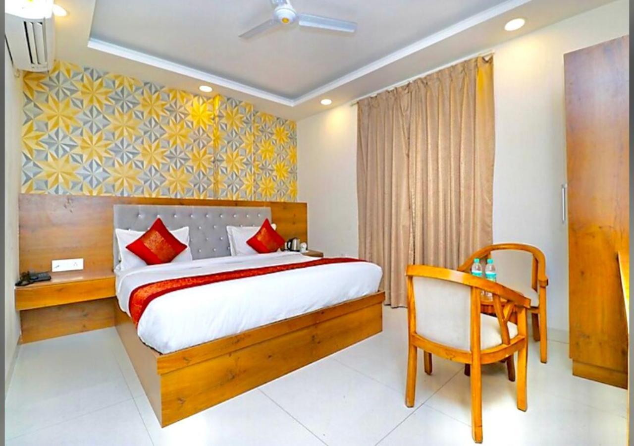 Hotel Galaxy Inn Near Delhi International Airport نيودلهي المظهر الخارجي الصورة
