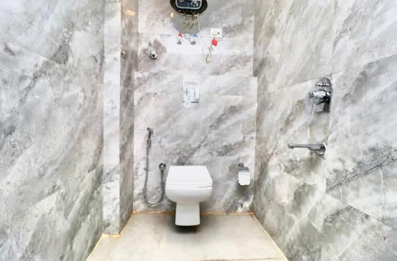 Hotel Galaxy Inn Near Delhi International Airport نيودلهي المظهر الخارجي الصورة
