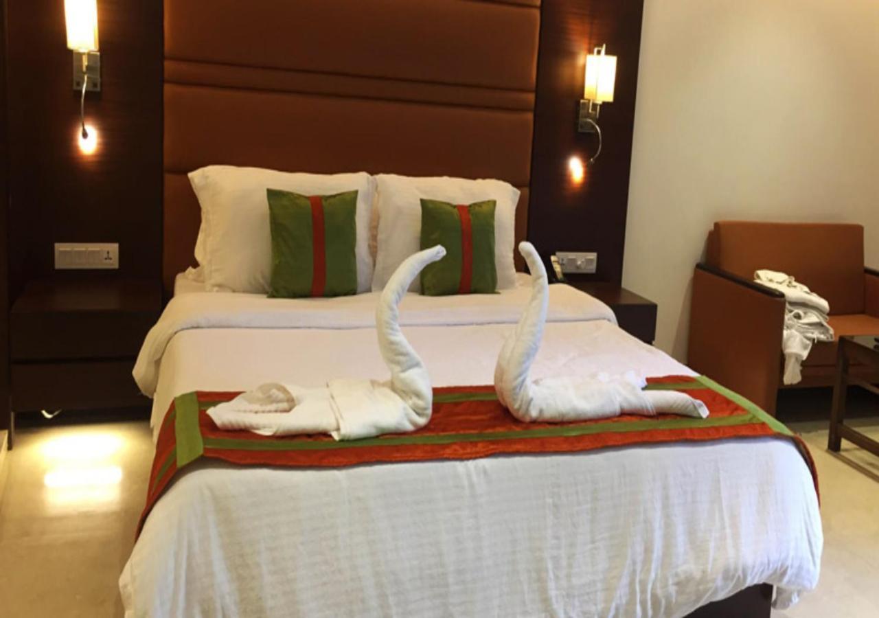 Hotel Galaxy Inn Near Delhi International Airport نيودلهي المظهر الخارجي الصورة